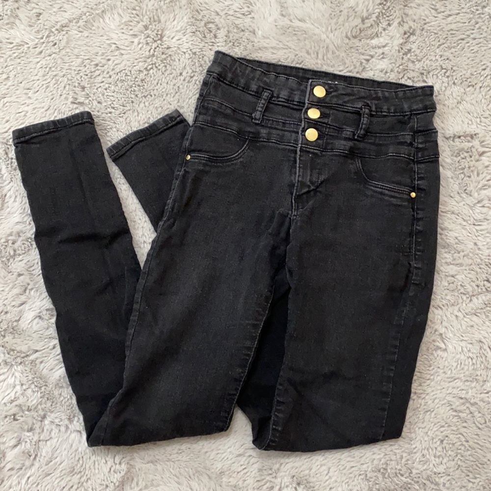 Black stretchy jeans